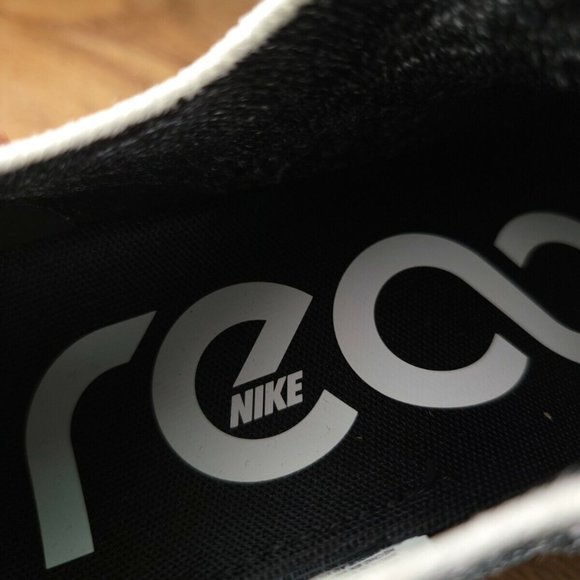 Nike React Phantom Run Flyknit 2 "Oreo" Black/White CJ0280-002 Women's Size 8 - Picture 7 of 8